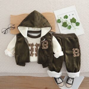 Olive Explorer Cozy Set
